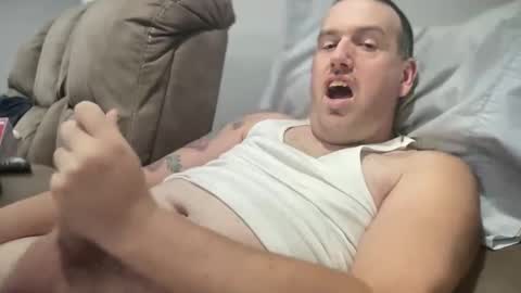 Snapshot of bigcocksuckingslut chatting on 12/23/24, 04:17 bigcocksuckingslut online show from 12/23/24, 04:17