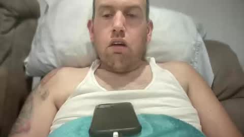 Snapshot of bigcocksuckingslut chatting on 12/28/24, 02:11 bigcocksuckingslut online show from 12/28/24, 02:11