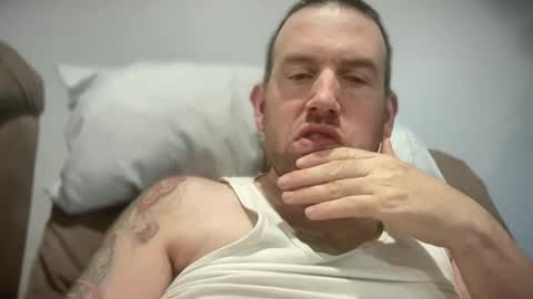 Snapshot of bigcocksuckingslut chatting on 12/31/24, 01:19 bigcocksuckingslut online show from 12/31/24, 01:19