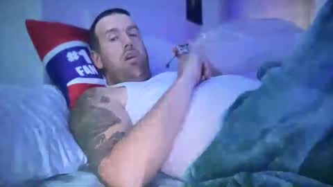 Snapshot of bigcocksuckingslut chatting on 01/08/25, 01:20 bigcocksuckingslut online show from 01/08/25, 01:20