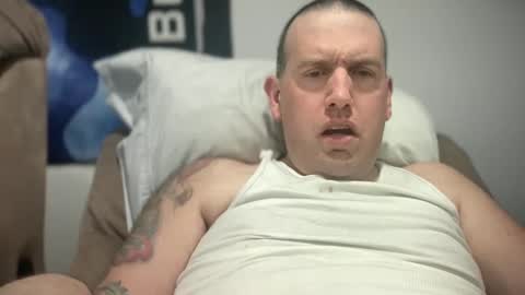 Snapshot of bigcocksuckingslut chatting on 02/12/25, 01:52 bigcocksuckingslut online show from 02/12/25, 01:52