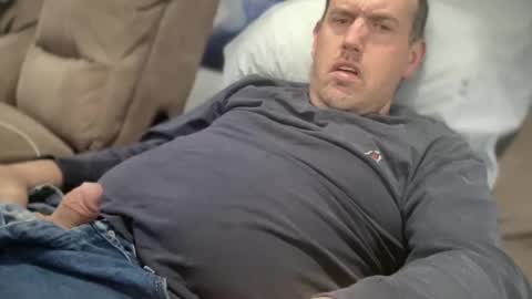 Snapshot of bigcocksuckingslut chatting on 03/08/25, 06:16 bigcocksuckingslut online show from 03/08/25, 06:16