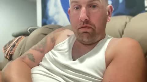 Snapshot of bigcocksuckingslut chatting on 09/09/25, 12:43 bigcocksuckingslut online show from 09/09/25, 12:43