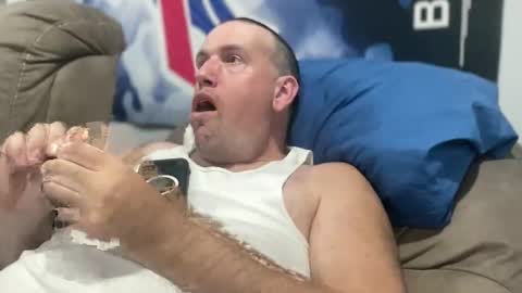 Snapshot of bigcocksuckingslut chatting on 11/01/25, 01:18 bigcocksuckingslut online show from 11/01/25, 01:18