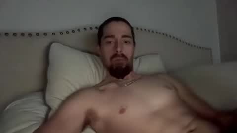 Snapshot of bigdaddy75333 chatting on 12/16/25, 01:27 bigdaddy75333 online show from 12/16/25, 01:27