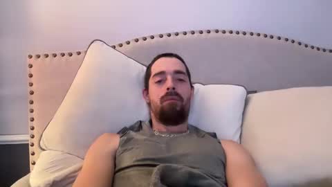 Snapshot of bigdaddy75333 chatting on 12/17/25, 01:44 bigdaddy75333 online show from 12/17/25, 01:44