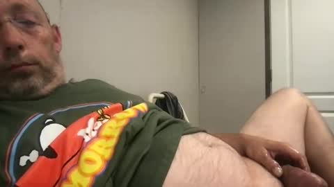 Snapshot of bigdaddydelight chatting on 05/14/26, 06:15 bigdaddydelight online show from 05/14/26, 06:15