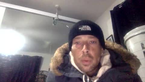 Snapshot of bigdickdangles472924 chatting on 10/24/25, 06:37 bigdickdangles472924 online show from 10/24/25, 06:37