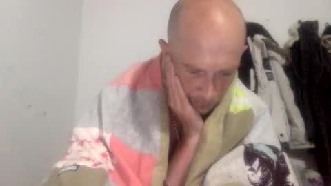 Snapshot of bigdickdangles472924 chatting on 05/24/26, 11:32 bigdickdangles472924 online show from 05/24/26, 11:32
