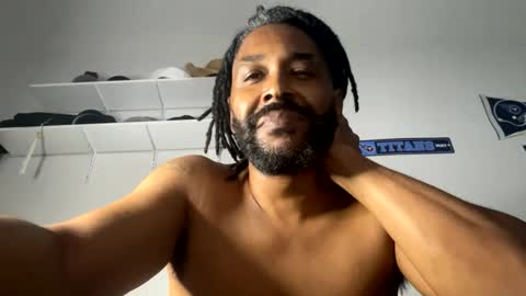 Snapshot of bigdinca chatting on 10/10/25, 05:34 bigdinca online show from 10/10/25, 05:34