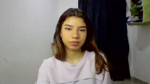 Snapshot of bigfinger125 chatting on 12/29/24, 03:44 Lucy and Fred online show from 12/29/24, 03:44