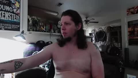 biggerisbetter21 online show from 09/22/25, 07:27