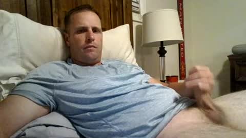Snapshot of biggie19523064 chatting on 08/02/26, 04:00 biggie19523064 online show from 08/02/26, 04:00
