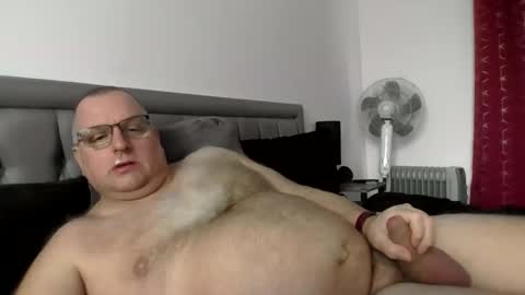 Snapshot of bigguy2014 chatting on 02/18/26, 11:28 bigguy2014 online show from 02/18/26, 11:28