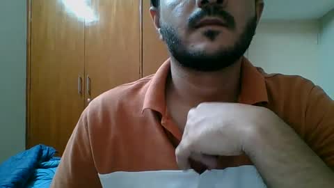 Snapshot of bighandsomesatisfy chatting on 12/25/24, 05:26 bighandsomesatisfy online show from 12/25/24, 05:26