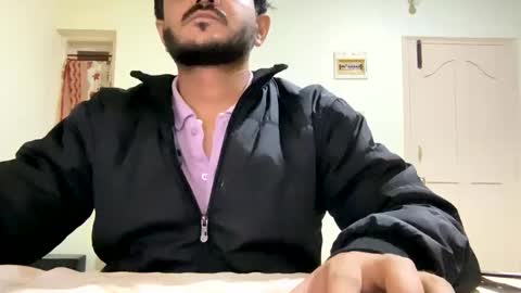 Snapshot of bighandsomesatisfy chatting on 12/31/24, 05:51 bighandsomesatisfy online show from 12/31/24, 05:51