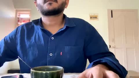 Snapshot of bighandsomesatisfy chatting on 01/02/25, 10:48 bighandsomesatisfy online show from 01/02/25, 10:48