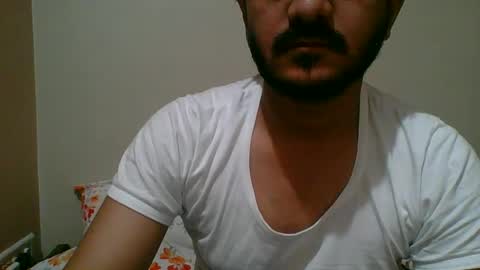 Snapshot of bighandsomesatisfy chatting on 01/03/25, 02:21 bighandsomesatisfy online show from 01/03/25, 02:21