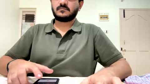 Snapshot of bighandsomesatisfy chatting on 01/07/25, 01:24 bighandsomesatisfy online show from 01/07/25, 01:24