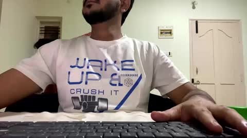 Snapshot of bighandsomesatisfy chatting on 01/08/25, 04:11 bighandsomesatisfy online show from 01/08/25, 04:11