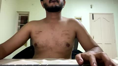 Snapshot of bighandsomesatisfy chatting on 01/09/25, 05:33 bighandsomesatisfy online show from 01/09/25, 05:33