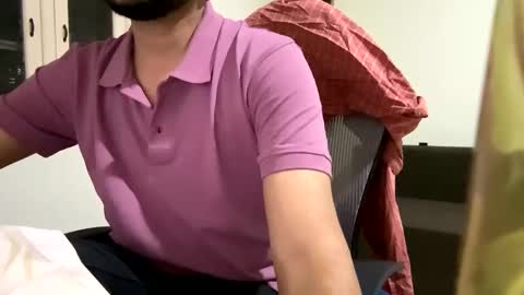 Snapshot of bighandsomesatisfy chatting on 01/10/25, 02:23 bighandsomesatisfy online show from 01/10/25, 02:23