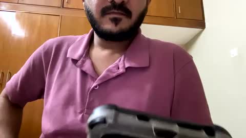 Snapshot of bighandsomesatisfy chatting on 01/18/25, 06:10 bighandsomesatisfy online show from 01/18/25, 06:10