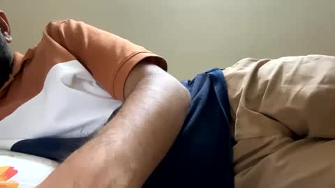 Snapshot of bighandsomesatisfy chatting on 01/27/25, 04:43 bighandsomesatisfy online show from 01/27/25, 04:43