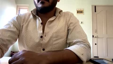 Snapshot of bighandsomesatisfy chatting on 02/15/25, 11:06 bighandsomesatisfy online show from 02/15/25, 11:06