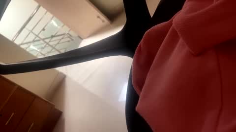 Snapshot of bighandsomesatisfy chatting on 02/16/25, 04:20 bighandsomesatisfy online show from 02/16/25, 04:20