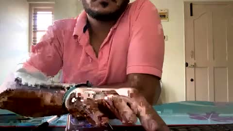 Snapshot of bighandsomesatisfy chatting on 02/19/25, 12:11 bighandsomesatisfy online show from 02/19/25, 12:11