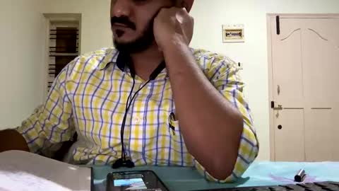 Snapshot of bighandsomesatisfy chatting on 02/21/25, 06:26 bighandsomesatisfy online show from 02/21/25, 06:26