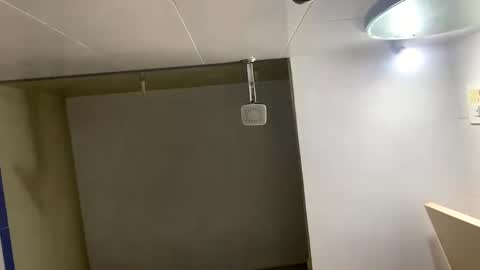 Snapshot of bighandsomesatisfy chatting on 02/22/25, 01:22 bighandsomesatisfy online show from 02/22/25, 01:22