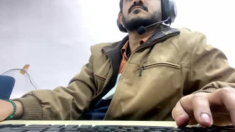 Snapshot of bighandsomesatisfy chatting on 02/26/25, 11:20 bighandsomesatisfy online show from 02/26/25, 11:20