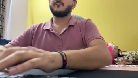 bighandsomesatisfy online show from 04/19/26, 04:39