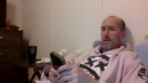 Snapshot of bighugemouthful chatting on 02/17/25, 05:25 Chaz online show from 02/17/25, 05:25