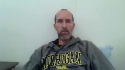 Snapshot of bighugemouthful chatting on 03/09/25, 03:27 Chaz online show from 03/09/25, 03:27