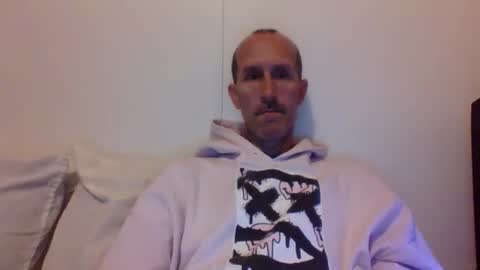 Snapshot of bighugemouthful chatting on 09/15/25, 04:40 Chaz online show from 09/15/25, 04:40