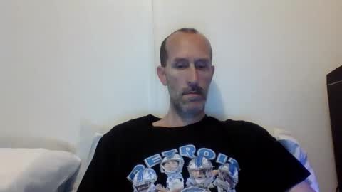 Snapshot of bighugemouthful chatting on 09/20/25, 03:18 Chaz online show from 09/20/25, 03:18