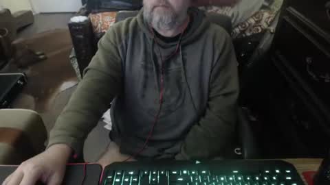 Snapshot of bighugmugg chatting on 01/11/26, 05:07 bighugmugg online show from 01/11/26, 05:07