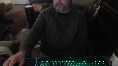 Snapshot of bighugmugg chatting on 01/17/26, 03:11 bighugmugg online show from 01/17/26, 03:11