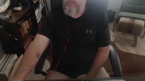 Snapshot of bighugmugg chatting on 06/10/26, 10:52 bighugmugg online show from 06/10/26, 10:52