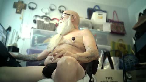 Snapshot of bigjeff01 chatting on 09/15/25, 01:11 bigjeff01 online show from 09/15/25, 01:11