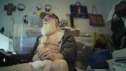 Snapshot of bigjeff01 chatting on 01/06/26, 04:11 bigjeff01 online show from 01/06/26, 04:11