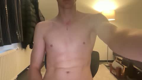 Snapshot of bigleor chatting on 02/10/26, 03:05 bigleor online show from 02/10/26, 03:05