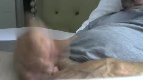 Txbator1 online show from 10/27/25, 04:16