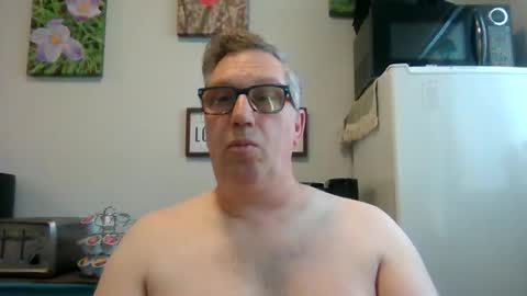 bignhard_69_ online show from 04/20/26, 04:43