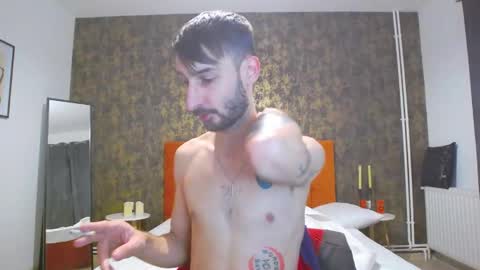 Snapshot of bignosebigcok chatting on 10/29/25, 04:20 bignosebigcok online show from 10/29/25, 04:20