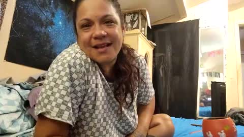 the Mini mami online show from 03/04/25, 05:56