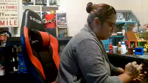 the Mini mami online show from 11/22/25, 09:41